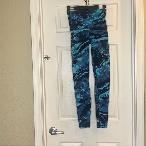 Lululemon Wunder Under High Rise Nulux Size 4 - Picture 1 of 8